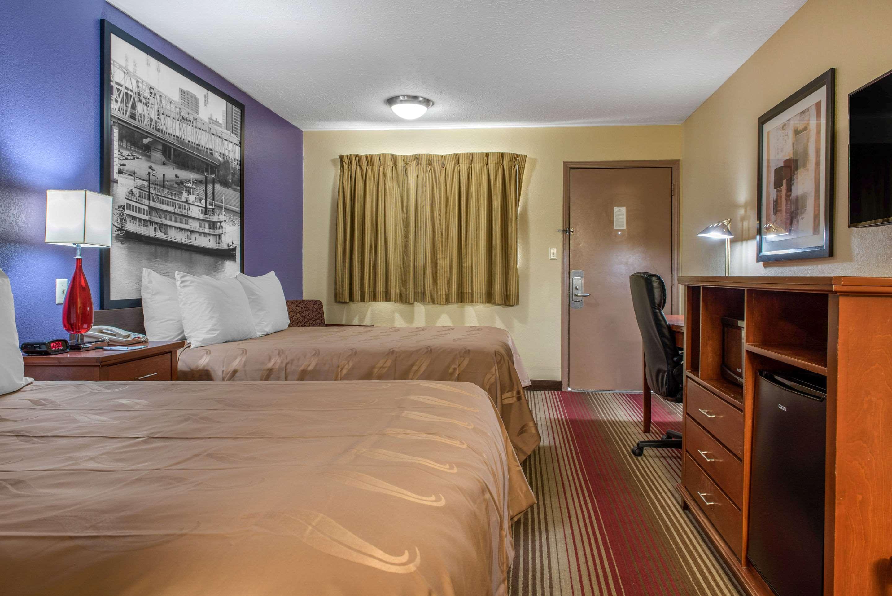 Quality Inn Columbus-East Buitenkant foto