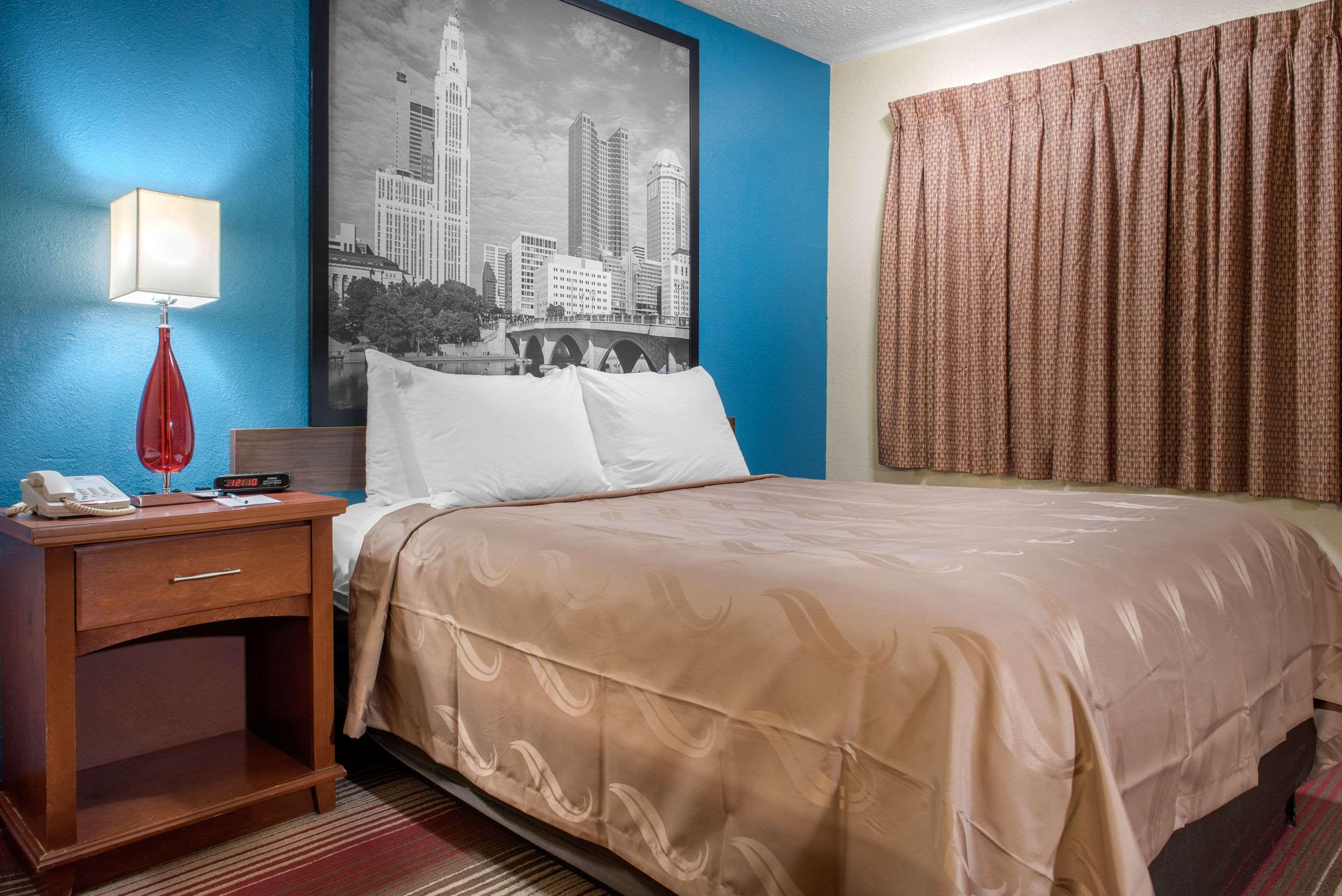Quality Inn Columbus-East Buitenkant foto