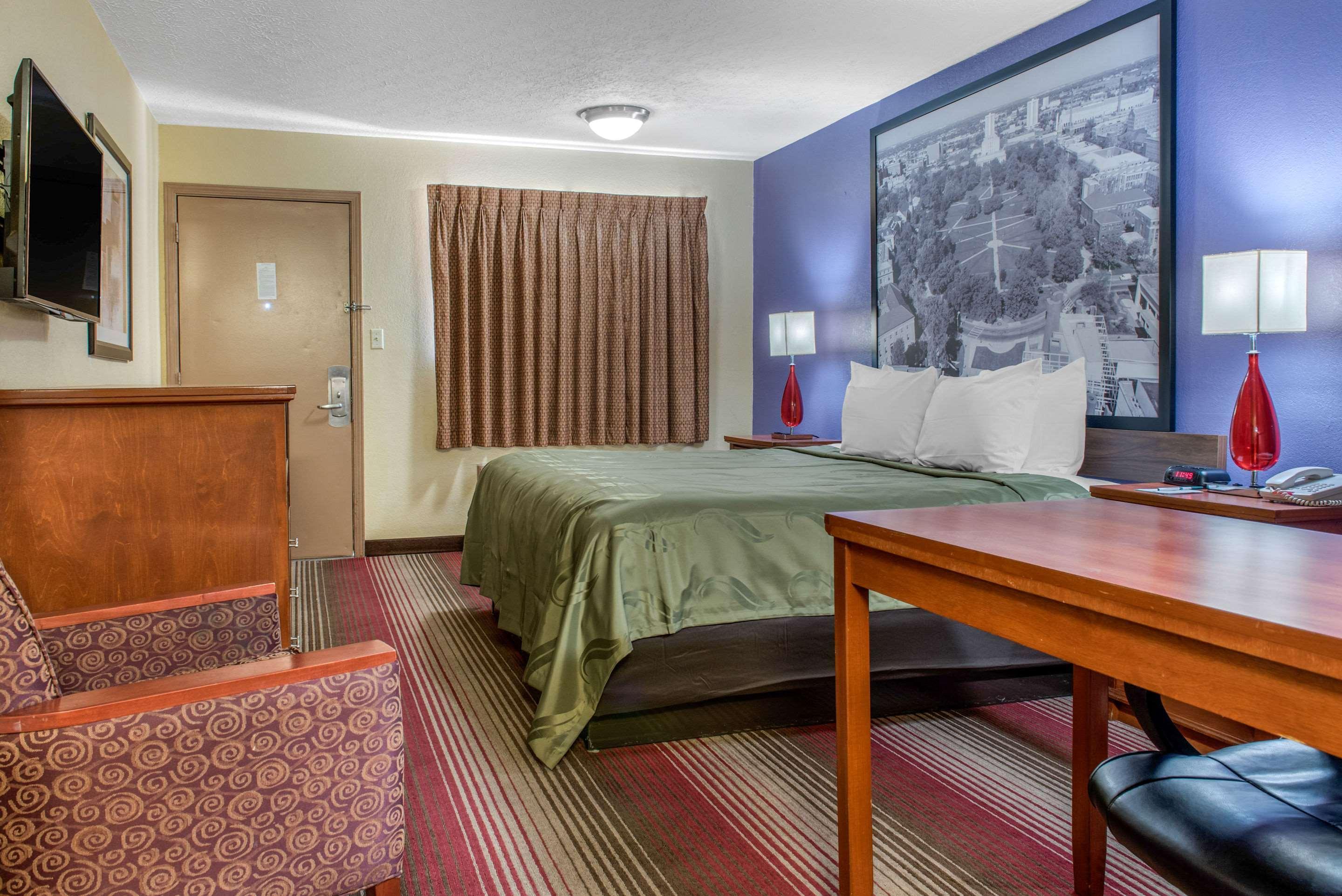 Quality Inn Columbus-East Buitenkant foto