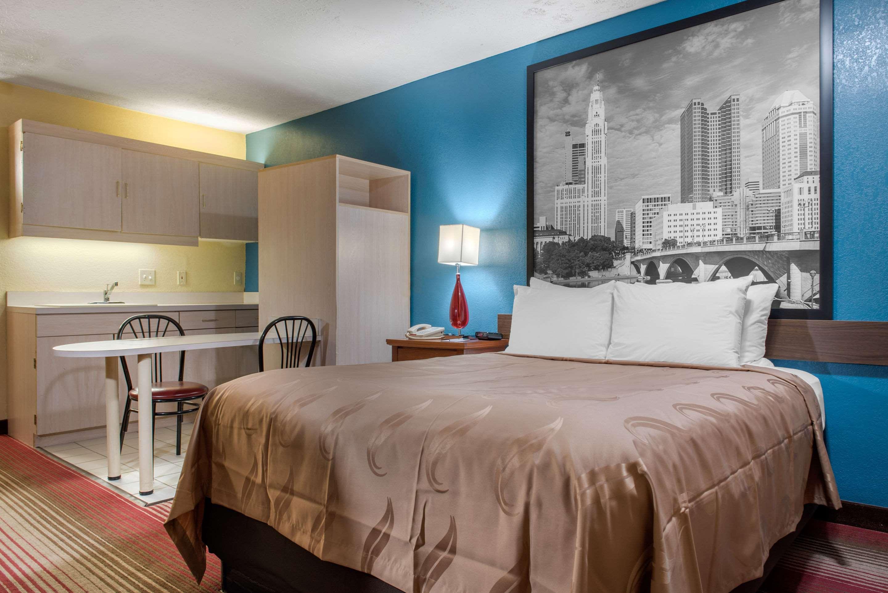 Quality Inn Columbus-East Buitenkant foto