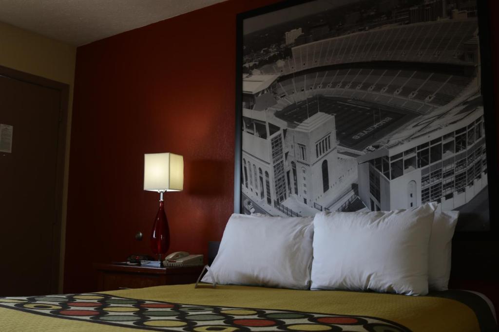 Quality Inn Columbus-East Buitenkant foto