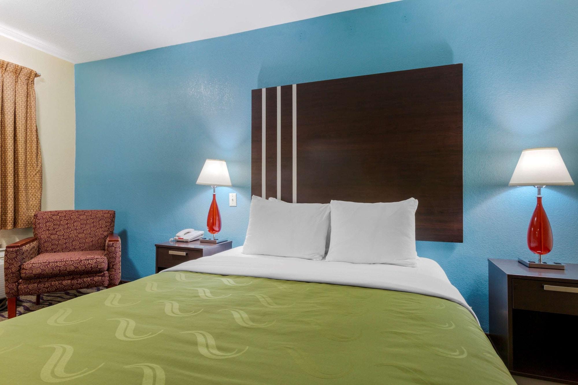 Quality Inn Columbus-East Buitenkant foto