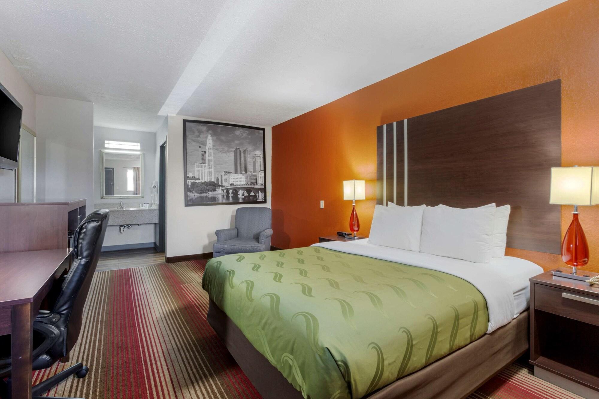 Quality Inn Columbus-East Buitenkant foto