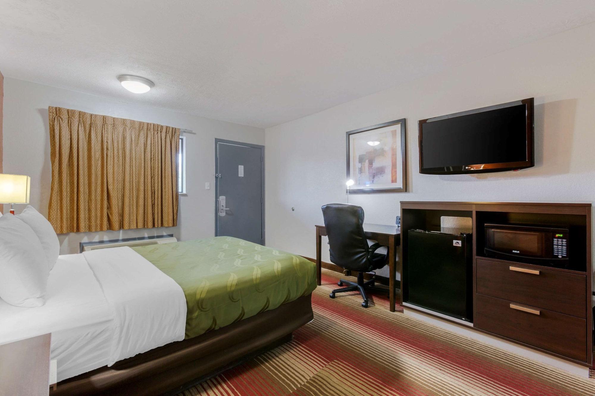 Quality Inn Columbus-East Buitenkant foto
