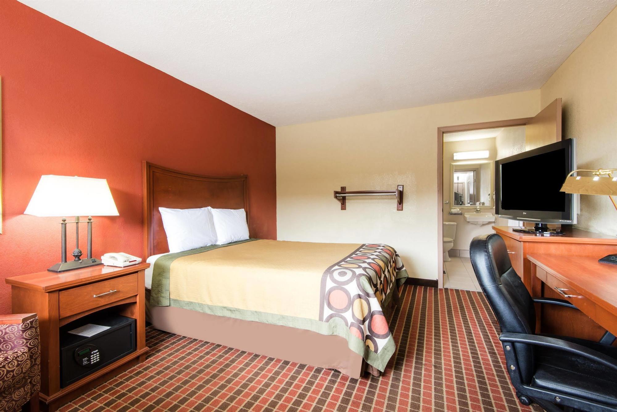 Quality Inn Columbus-East Buitenkant foto